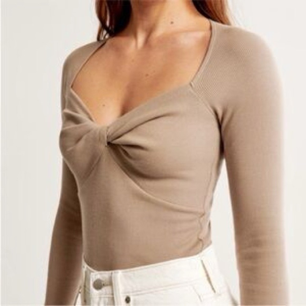 NWOT Abercrombie & Fitch Long Sleeve Rib Twist Front Top Small Tan Neutral Shirt